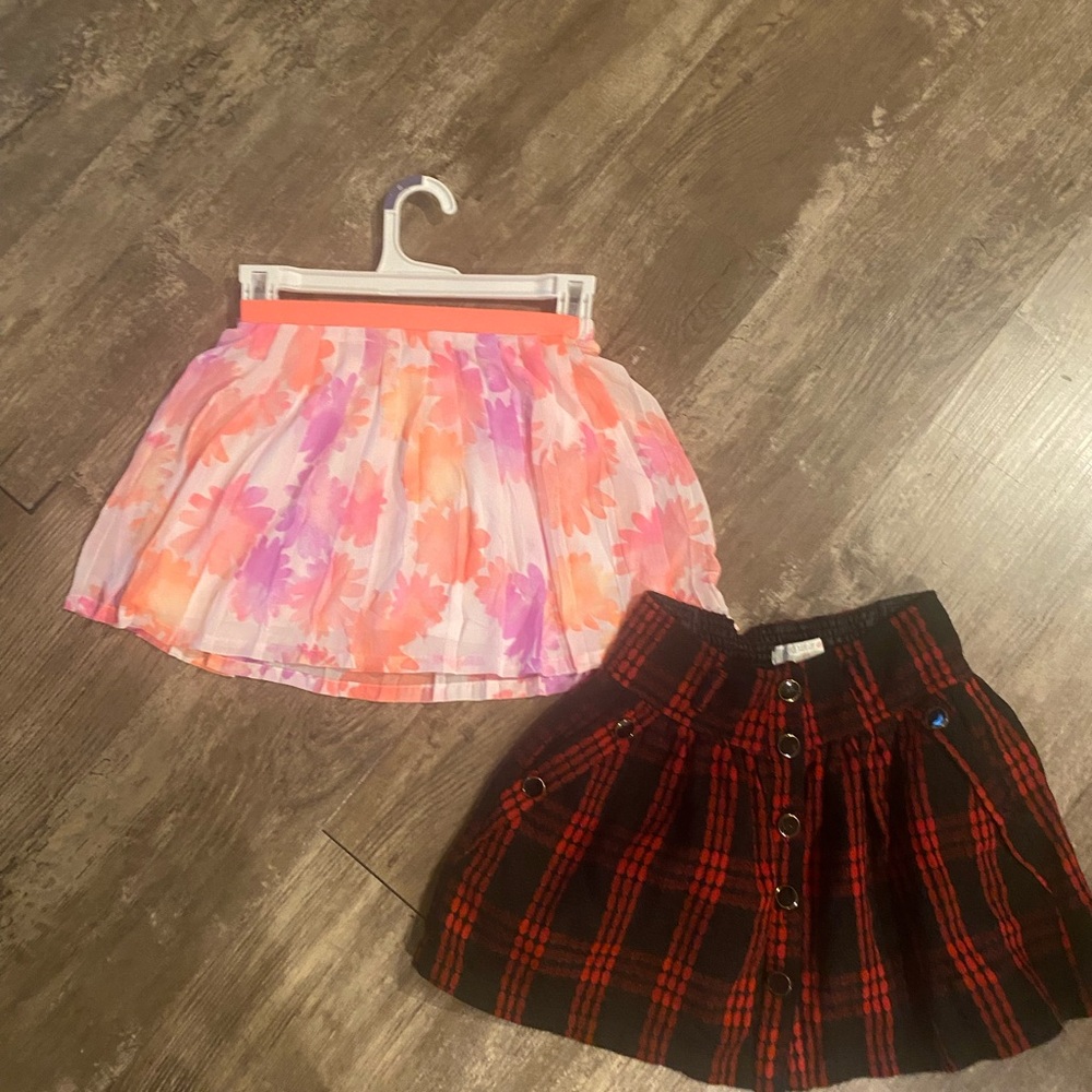 Forever 21 Pink and Orange Floral Mini Skirt